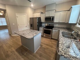 1051 Bradburn Village Dr in Nashville, TN - Building Photo