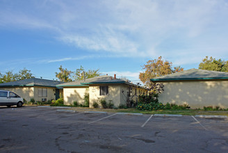 406 Las Palmas Ave in Sacramento, CA - Building Photo - Building Photo