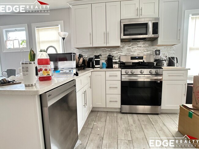 property at 9 Elmira St