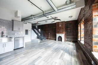 490 Pearl St-Unit -7 in Buffalo, NY - Building Photo - Building Photo