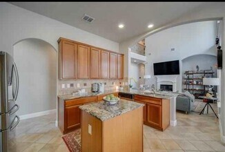 241 Carrington Ln in Lewisville, TX - Building Photo - Building Photo