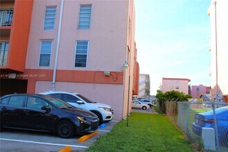 6130 W 19th Ave in Hialeah, FL - Building Photo - Building Photo