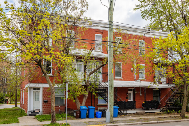 3042 Lasalle Boul in Verdun, QC - Building Photo - Building Photo