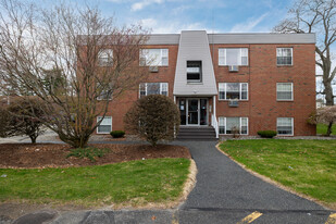 Salem Crossing in Salem, NH - Foto de edificio - Building Photo