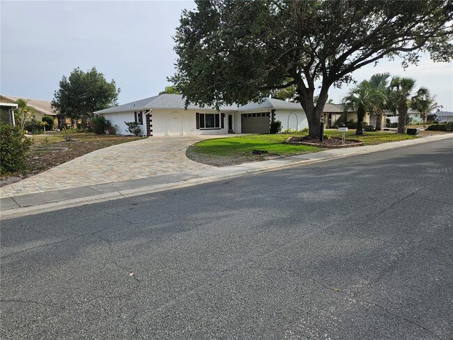 1508 Flamingo Ln in Sun City Center, FL - Building Photo - Building Photo