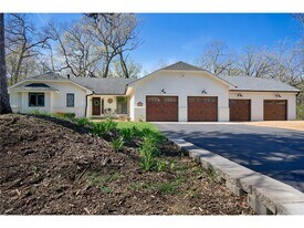 1832 Essex Rd in Hopkins, MN - Building Photo