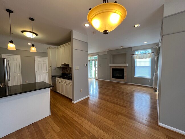 202 Dresher Woods Drive in Dresher, PA - Building Photo - Building Photo