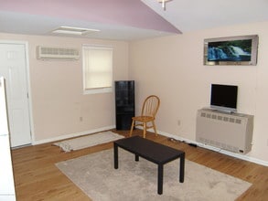 327 New Bedford Rd in Belmar, NJ - Building Photo - Building Photo