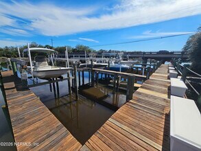 1307 River Hills Cir E in Jacksonville, FL - Building Photo - Building Photo