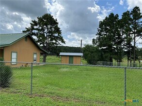 114 Shore Front Dr in Bastrop, TX - Building Photo - Building Photo