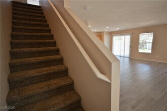 8424 Lost Gold Ave in Las Vegas, NV - Building Photo - Building Photo
