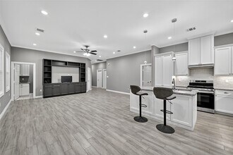 7934 Little St in Houston, TX - Building Photo - Building Photo