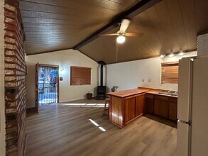 259 Spruce Ln in Sugarloaf, CA - Foto de edificio - Building Photo
