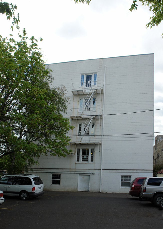 Florence Apartments in Eugene, OR - Building Photo - Building Photo