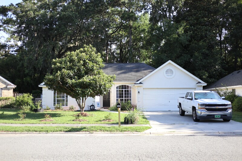 108 Chapel Dr in Savannah, GA - Building Photo