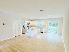 130 Elyse Overlook Lp in Sanford, NC - Building Photo - Building Photo