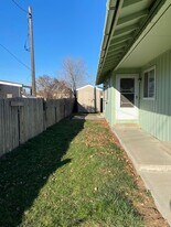 745-747 E Ash St in Union, OR - Building Photo