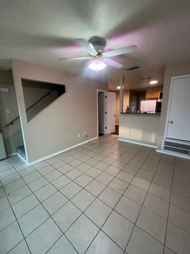 4411 Abigail Dr