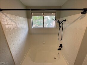 2804 Oasis Cir in Henderson, NV - Building Photo - Building Photo