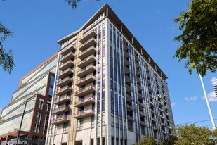 740 W Fulton St, Unit #1209 in Chicago, IL - Building Photo
