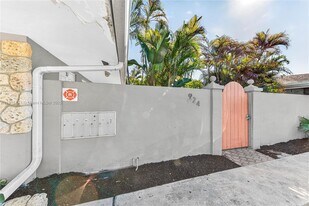 924 NE 17th Terrace in Fort Lauderdale, FL - Building Photo