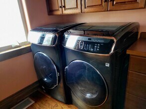 135 Hideaway Dr in Bozeman, MT - Foto de edificio - Building Photo