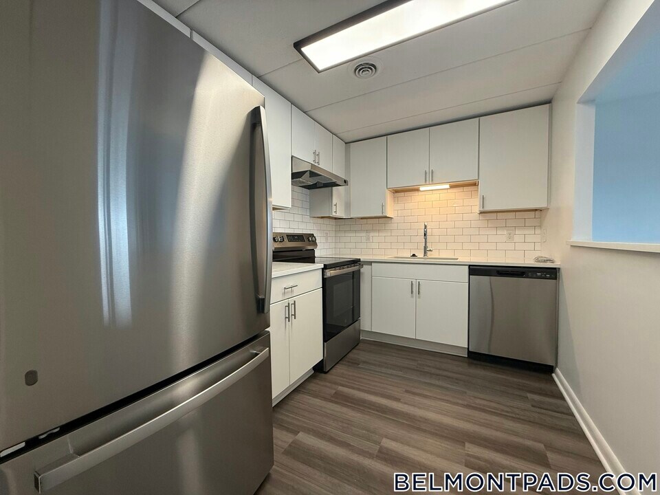 55 Hill Rd, Unit 504 in Belmont, MA - Building Photo