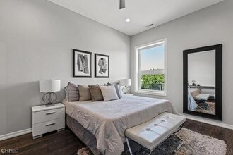 4758 S Indiana Ave in Chicago, IL - Foto de edificio - Building Photo