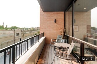 2503 N Milwaukee Ave in Chicago, IL - Building Photo - Building Photo