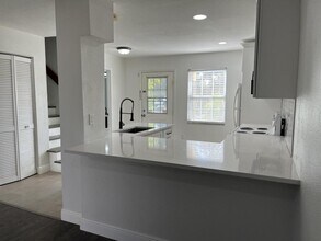 7617 Tamarind Ave in Tampa, FL - Building Photo - Building Photo