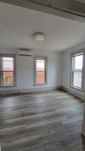 1400 Central Ave, Unit Unit 4 in Dubuque, IA - Building Photo - Building Photo
