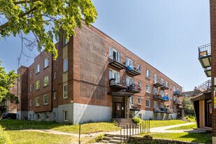 4360 Dupuis Av Apartments