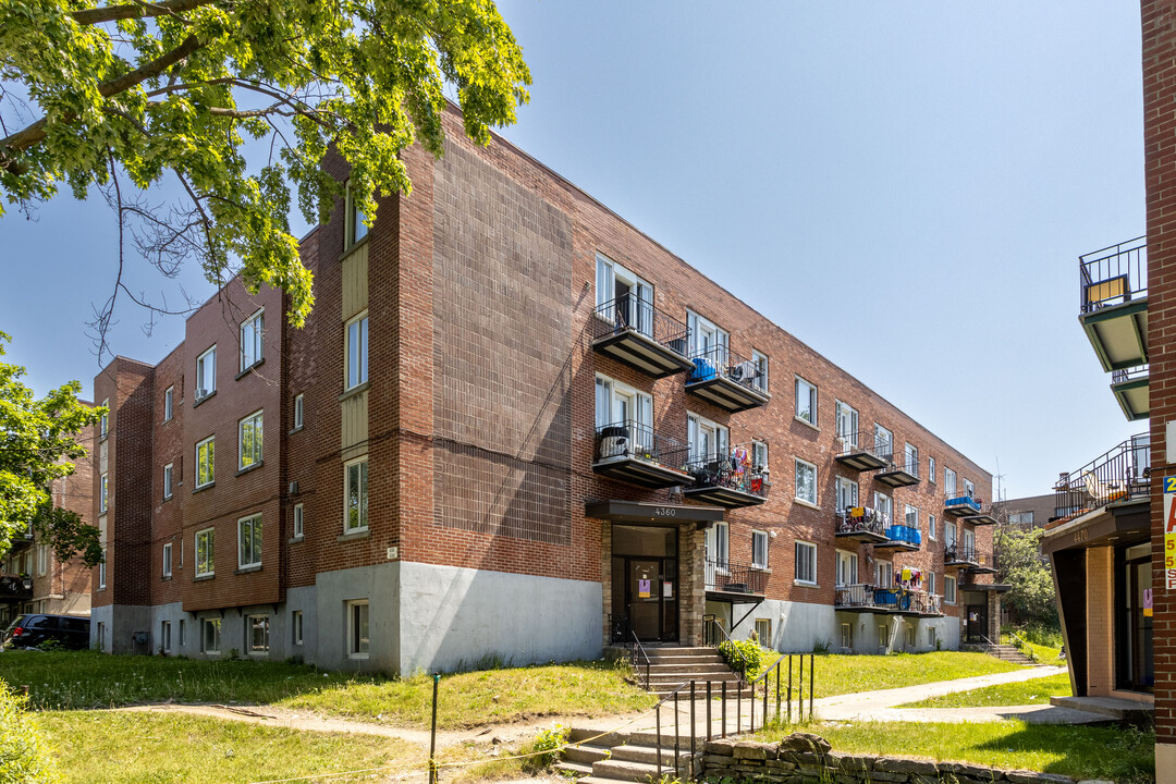 4360 Dupuis Av in Montréal, QC - Building Photo