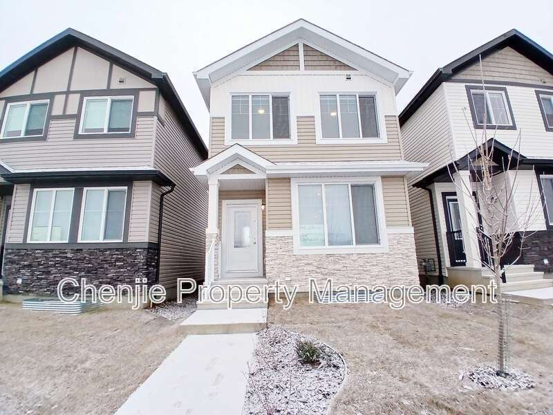 20952-20919 19 Ave NW in Edmonton, AB - Building Photo