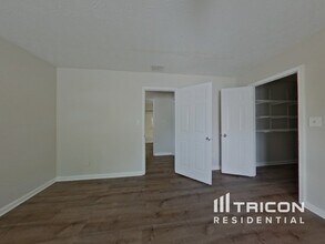 325 Cypress Ln in Stockbridge, GA - Building Photo - Building Photo