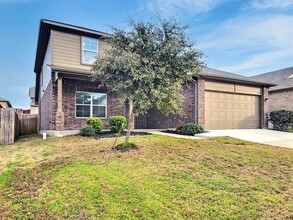 13213 Henneman Dr in Pflugerville, TX - Building Photo - Building Photo