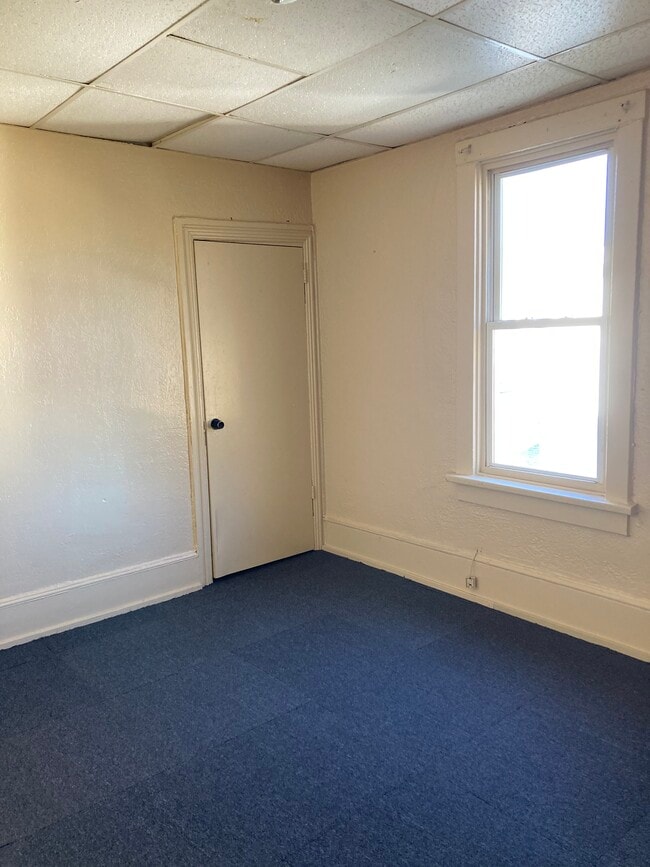 411 Cherry Ave, Unit 2 in Altoona, PA - Building Photo - Building Photo