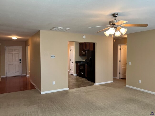 120 Magnum Way in Perry, GA - Building Photo - Building Photo