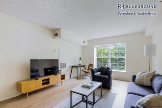 444 Washington Blvd in Jersey City, NJ - Foto de edificio - Building Photo