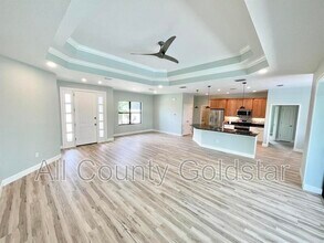 8374 Agate St in Port Charlotte, FL - Building Photo - Building Photo