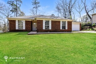 2009 Cedarhurst Dr in Benton, AR - Building Photo