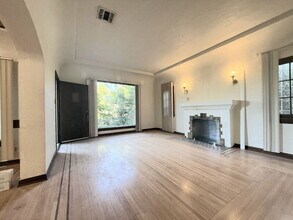 7001 2nd Ave in Los Angeles, CA - Building Photo - Building Photo