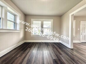 1023 Hamilton Ave in Fort Wayne, IN - Building Photo - Building Photo