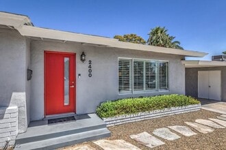 2400 Sherman Pl in Las Vegas, NV - Building Photo - Building Photo