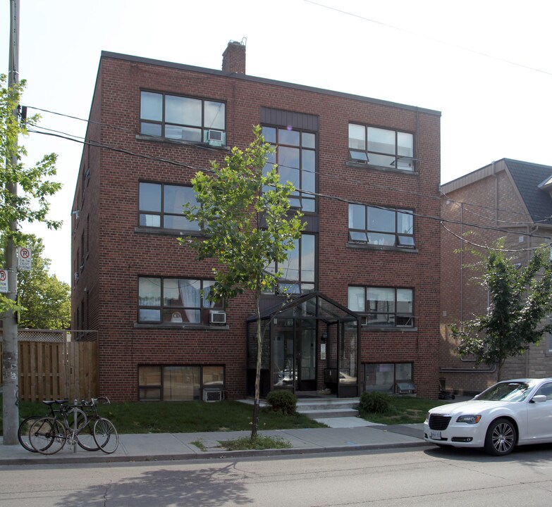 161 Christie St in Toronto, ON - Building Photo