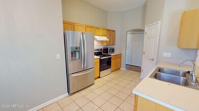 11908 Raindrop Rd in Jacksonville, FL - Building Photo - Building Photo