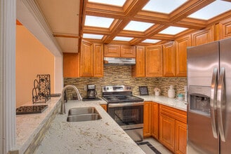 The Palms at Memorial in Houston, TX - Foto de edificio - Interior Photo