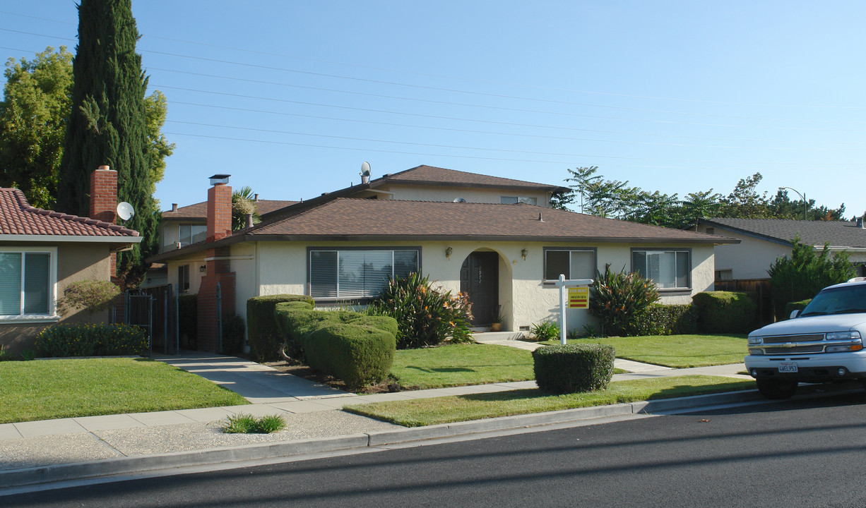 1971 Harris Ave in San Jose, CA - Building Photo