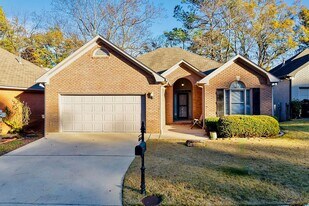 1205 Ivy Brook Cir in Birmingham, AL - Building Photo