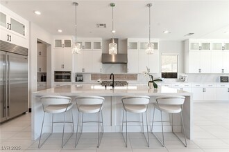 212 Carmel Sky St in Las Vegas, NV - Building Photo - Building Photo